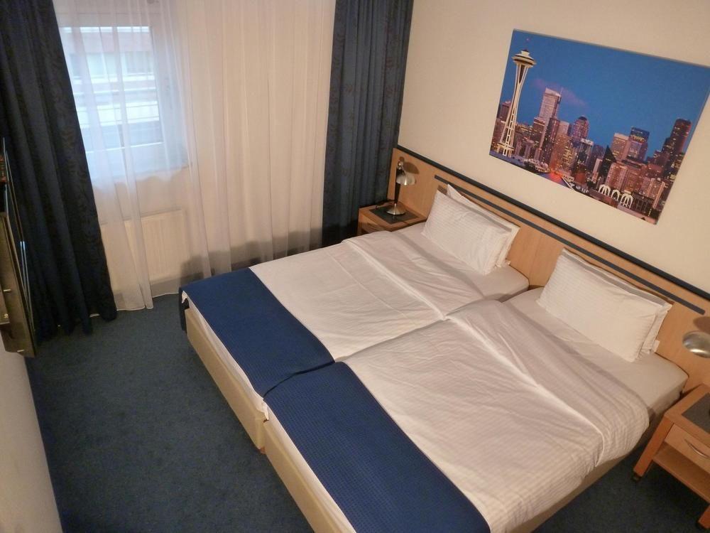 Essen City Suites 3*
