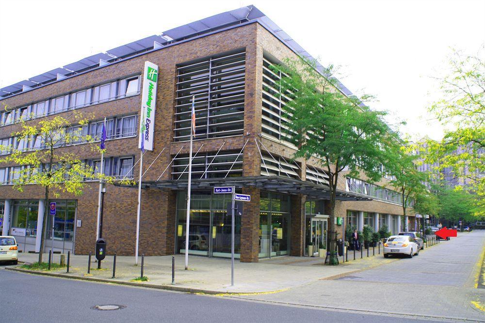 Essen City Suites 3*